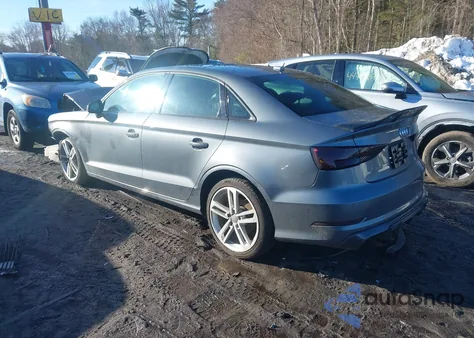 2018 Audi A3 2.0T Premium/2.0T Tech Premium z USA, uszkodzony, nr VIN WAUB8GFF5J1002180